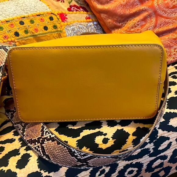 MERSI beautiful Crossbody Bag - Picture 5 of 10